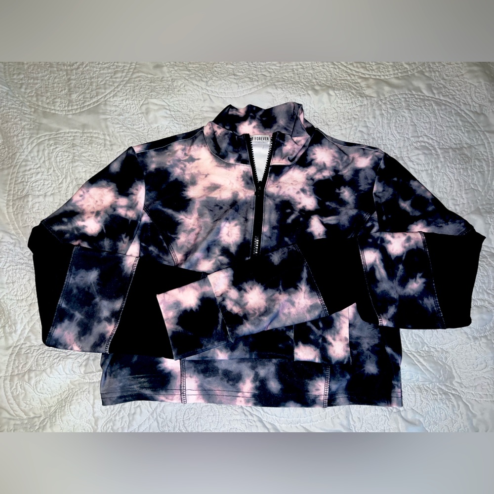 Tie Dye cropped activewear top